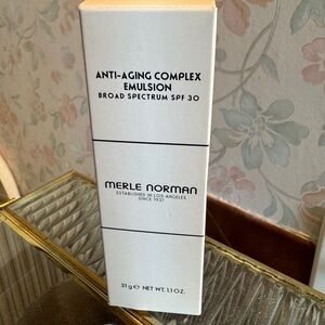 Merle Norman ant-aging serum complex